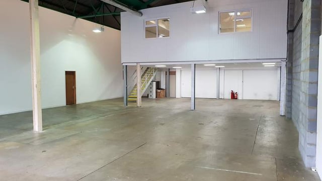 5 warehouses for rent in Watford